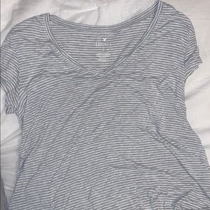 AMERICAN EAGLE grey and white v-neck